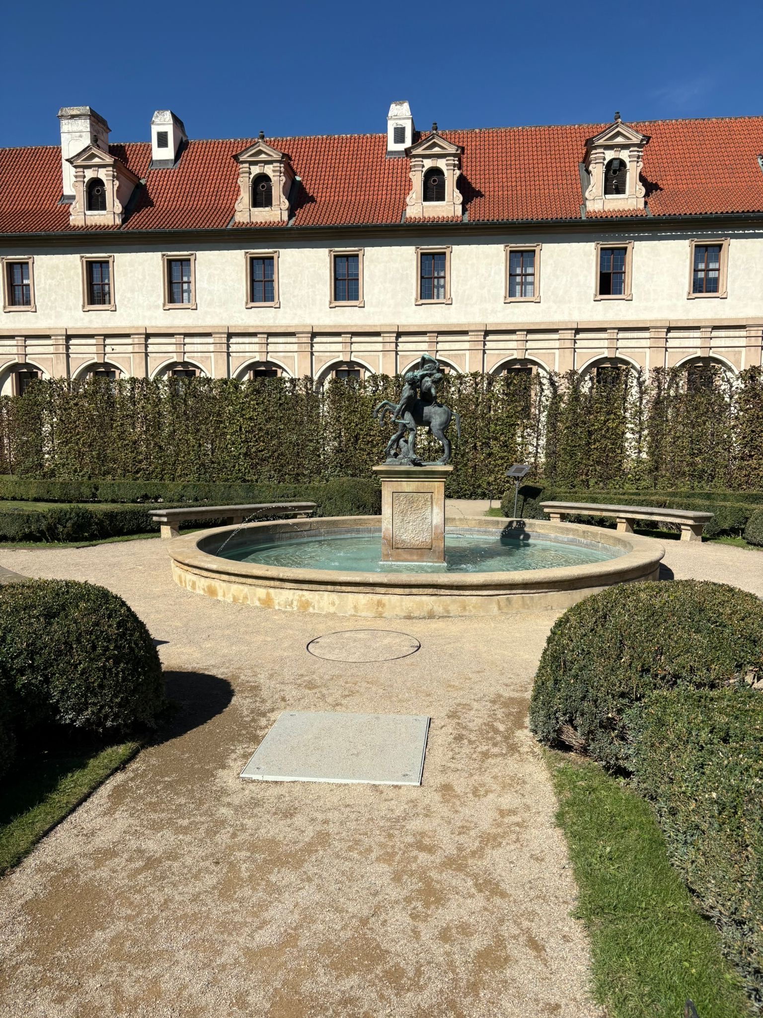 ef0be979-30f1-4e81-93c6-e1b7f783f736